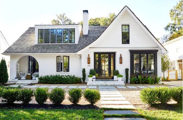 Transforming Elegance: A Modern Take on Classic Villa Renovation